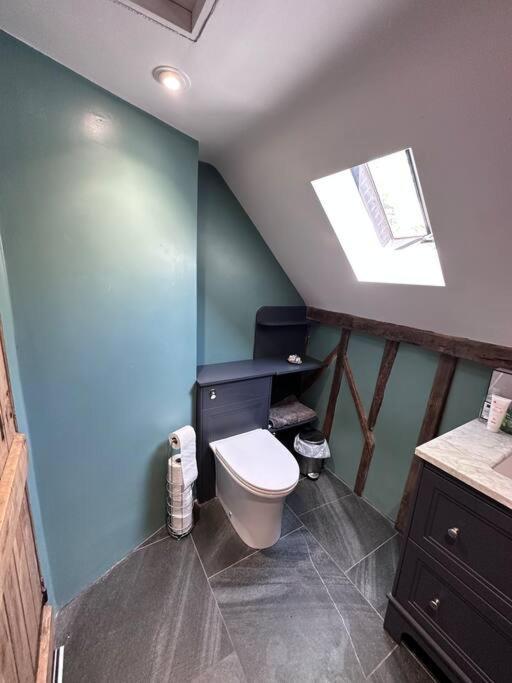 Вилла Beautiful 2 Bed Oast - 15 Acre Farm - Tunbridge Wells Экстерьер фото